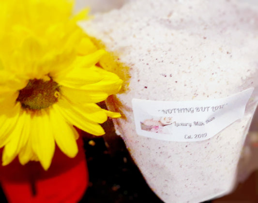 Luxury Milk & Oatmeal bath
